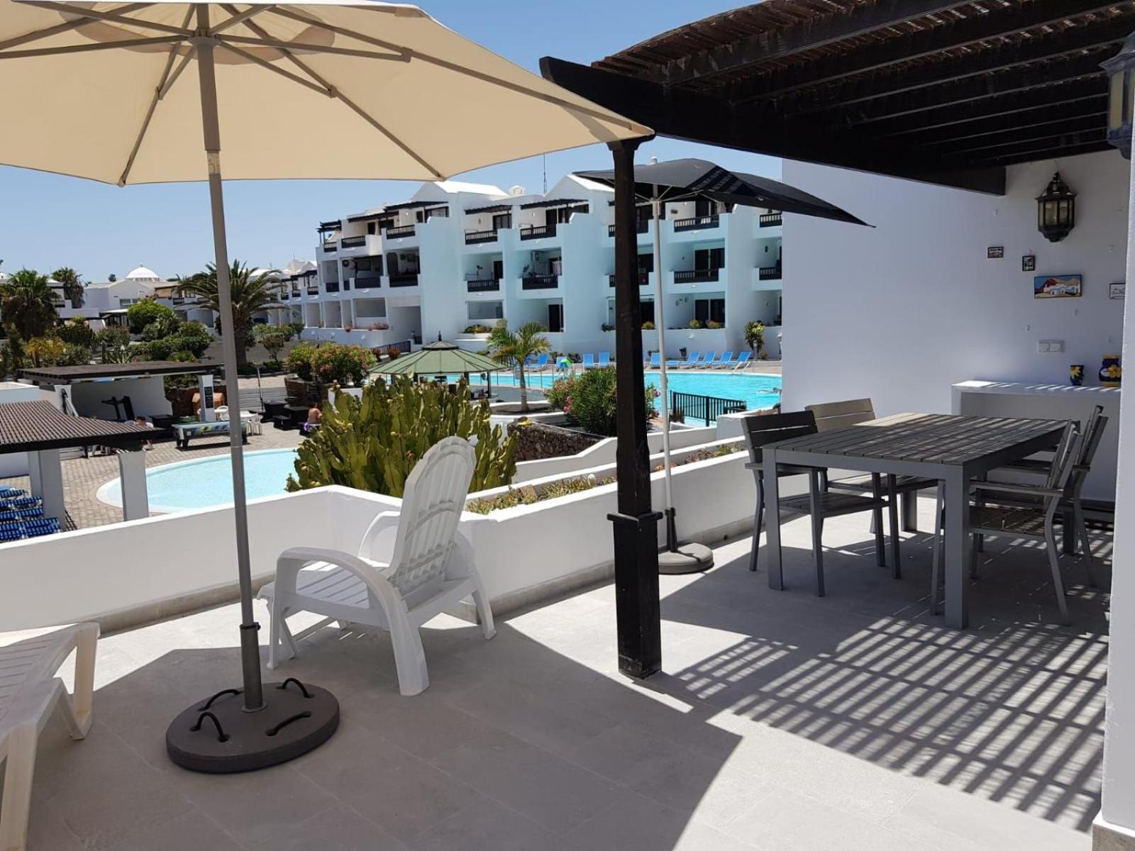 Apartamento Playa Bastián 2 habs, 2 baños y súper terraza Costa Teguise Exterior foto